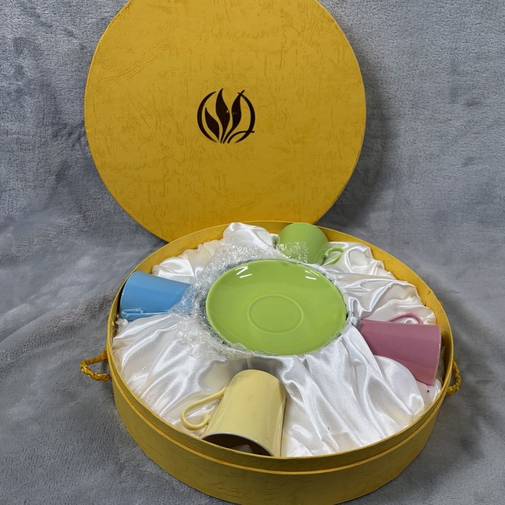 Vintage Classic Coffee & Tea Set 6 Cups and 6 Saucers in Round Box Vintage - NIB - Picture 1 of 10
